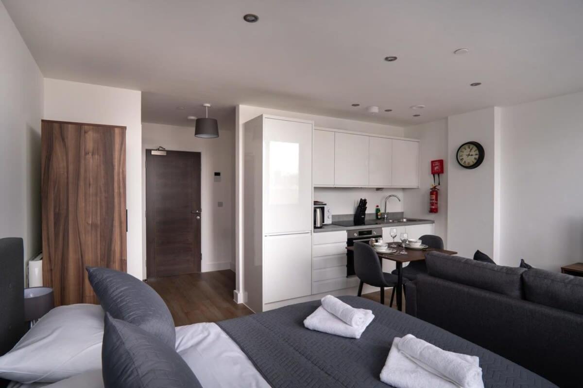 Stay Zeni, Alexandra Rise Manchester Chic Studio Екстер'єр фото